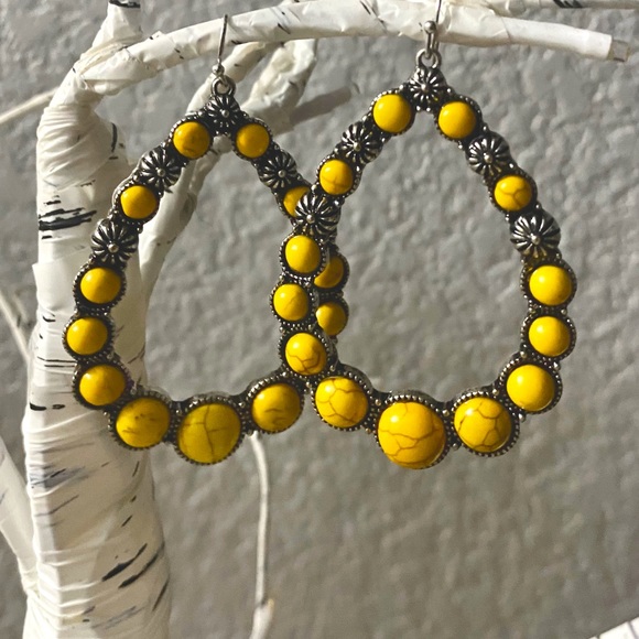 Yellow Stone And Flowers Burnished Silver Earrings - Picture 2 of 6